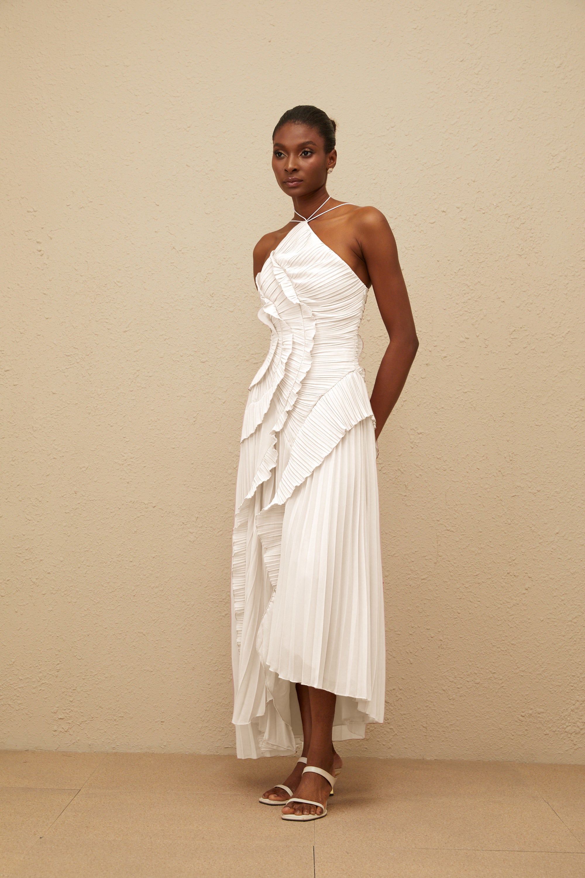 ÉTOILE HALTER DRESS – SCULPTED WHITES