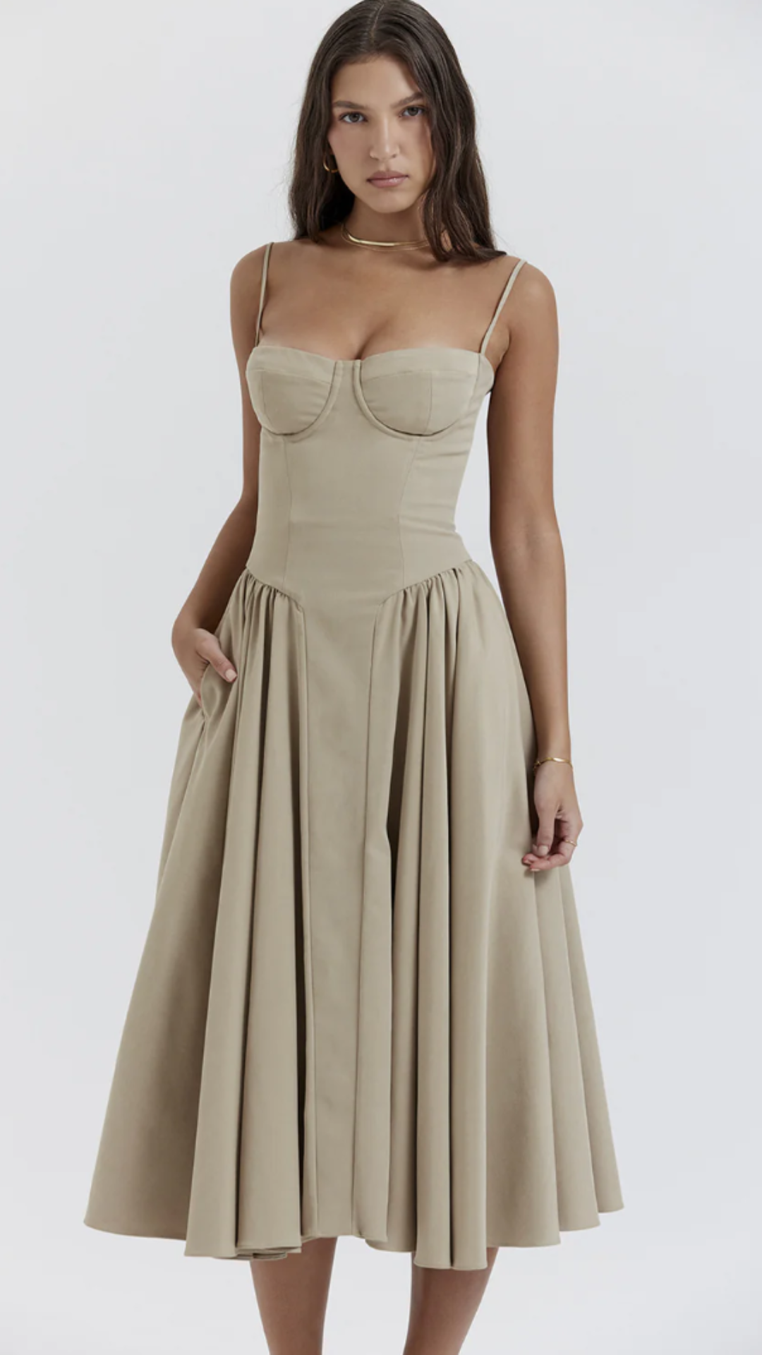 SINDRA DRESS – CLASSIC ELEGANCE