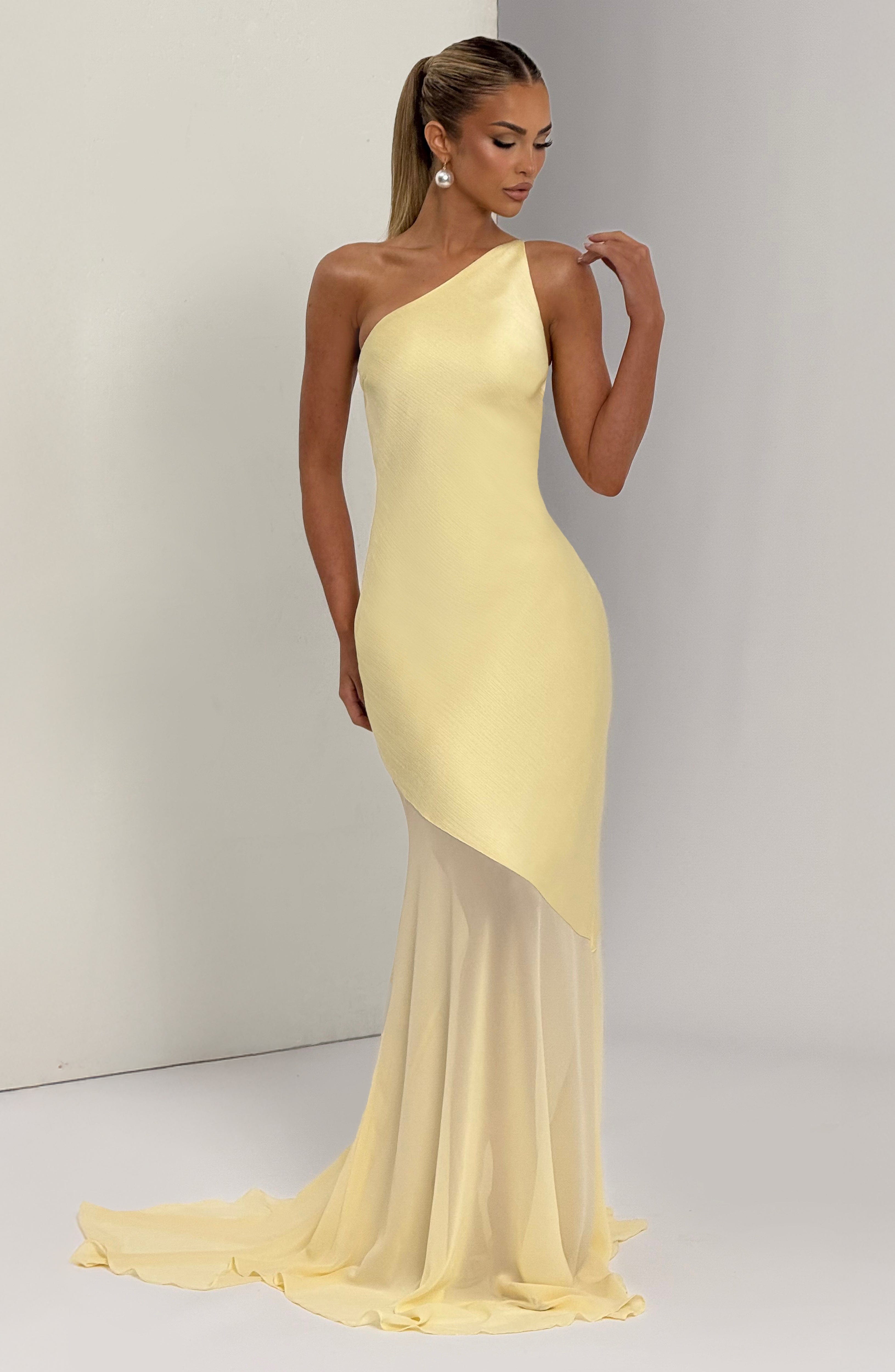 AMARIS ONE-SHOULDER GOWN – Golden Grace