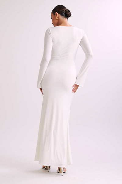 Amara Grace Gown – Ivory Elegance