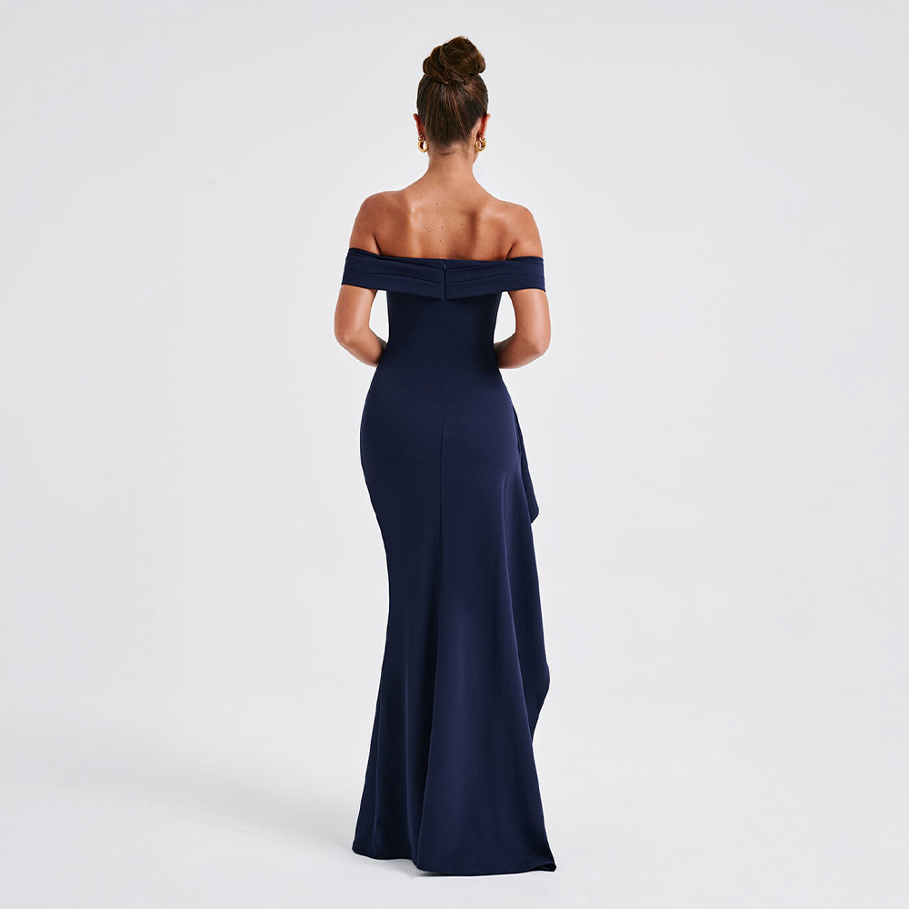 LIVA CONTRAST DRESS – STRIKING ELEGANCE