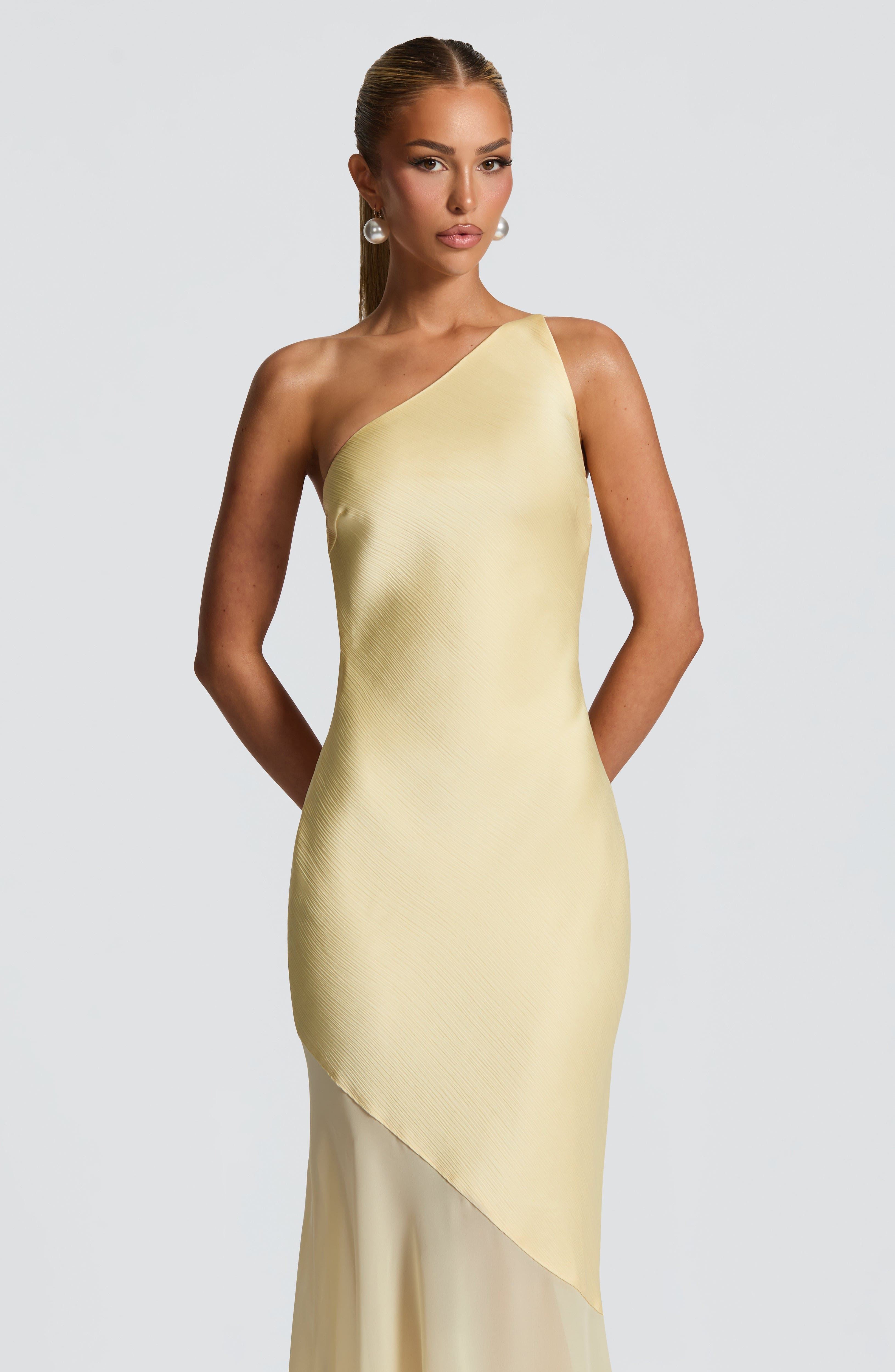 AMARIS ONE-SHOULDER GOWN – Golden Grace