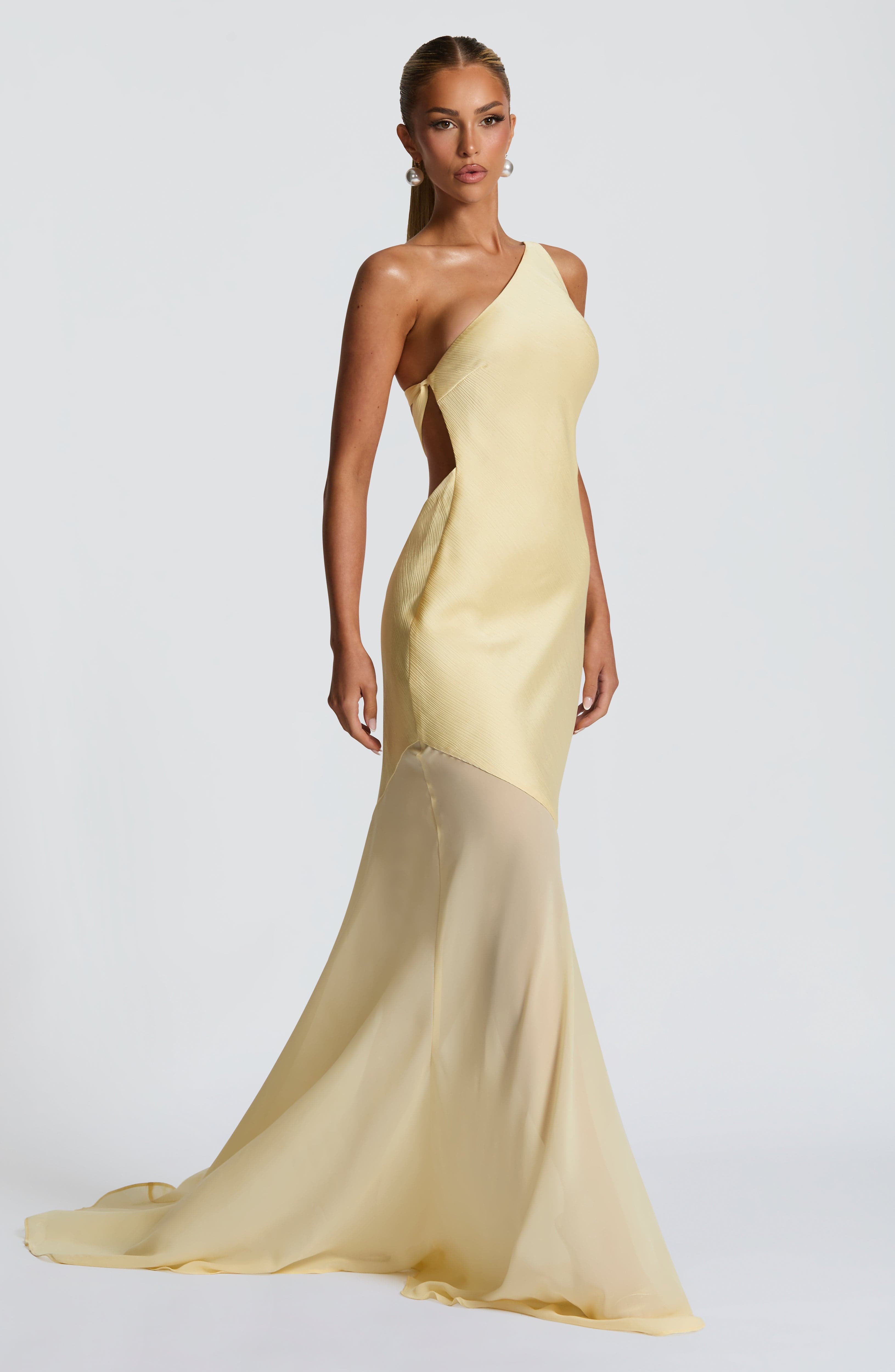 AMARIS ONE-SHOULDER GOWN – Golden Grace