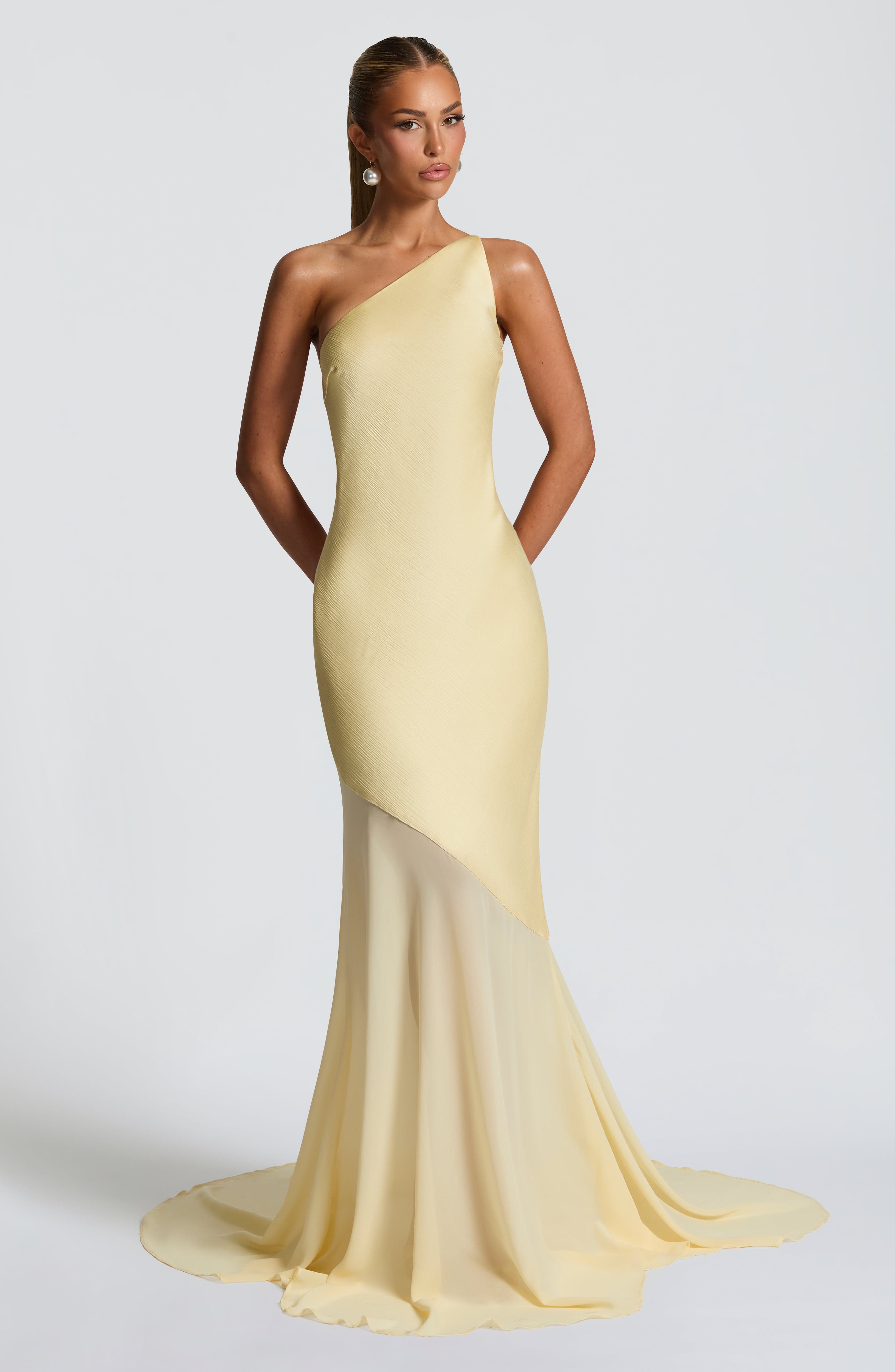 AMARIS ONE-SHOULDER GOWN – Golden Grace