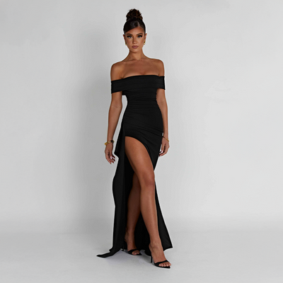 LIVA CONTRAST DRESS – STRIKING ELEGANCE